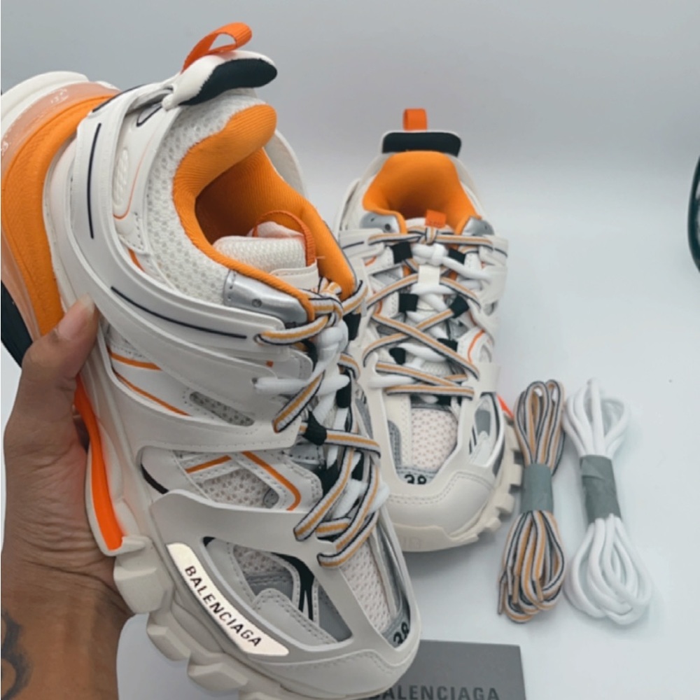 Balenciaga Tracks